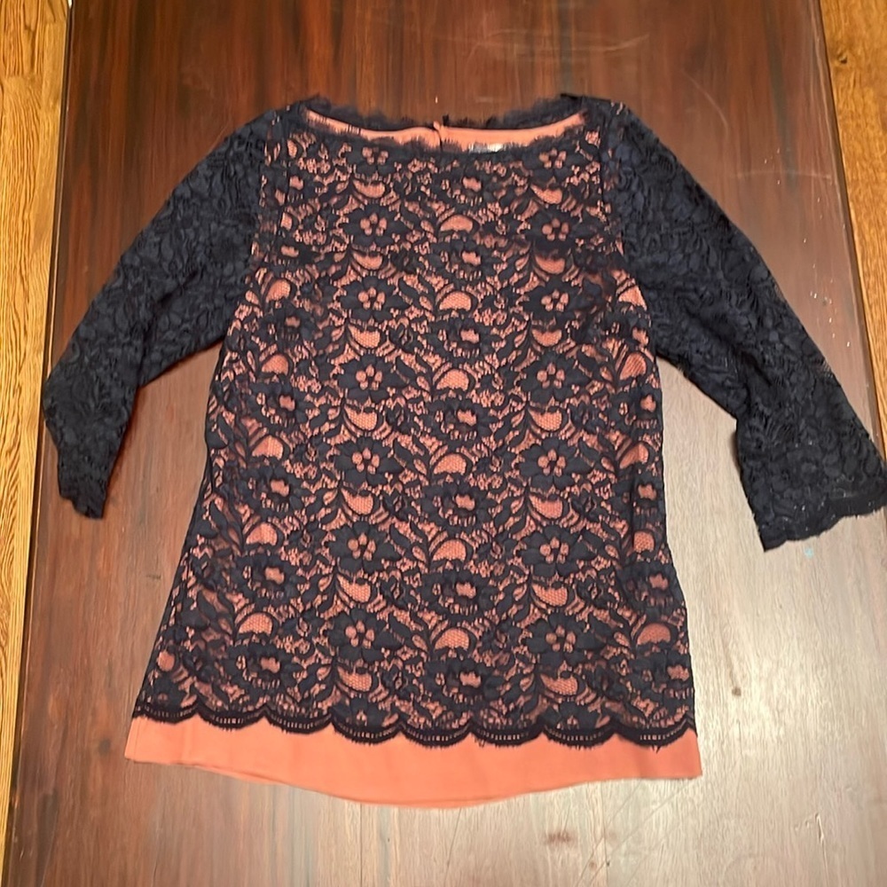 Boden navy lace overlay cinnamon colored blouse size 4